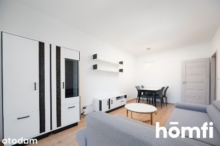 3pokoje, oddzielna kuchnia, garderobą, duży balkon