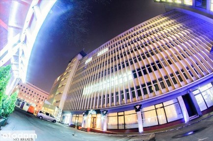 Do wynajęcia lokal parterowy z ogródkiem 267 m2 + ogródek Żurawia 22