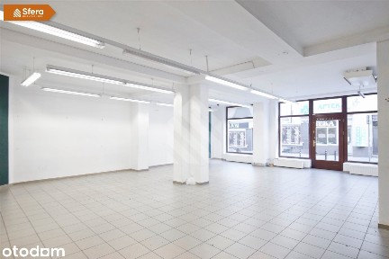 Lokal na parterze z witryną, Centrum