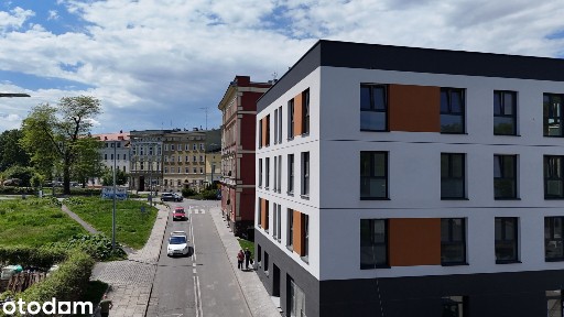Nowe mieszkanie z niskim czynszem i własnym ogrzewaniem.