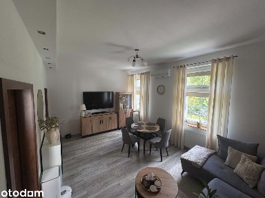 Na sprzedaż mieszkanie 3 pokojowe o powierzchni ok 70 M2 w kamienicy