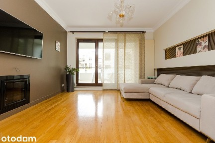 Elegancki 4 pokojowy apartament + ładowarka dla elektryka