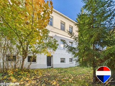 XIX-wieczna kamienica z widokiem na zamek