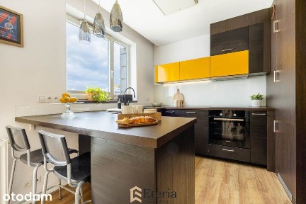 Ostatnie piętro nad chaosem miasta-balkon-dwustronne