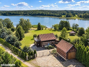 Dom na dużej działce z bezpośrednim dostępem do jeziora - ponad 6000 m