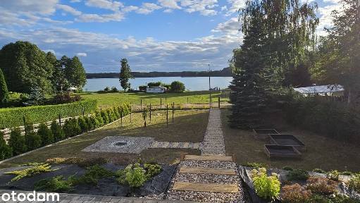 sprzedam komfortowy dom z pięknym widokiem na jezioro
