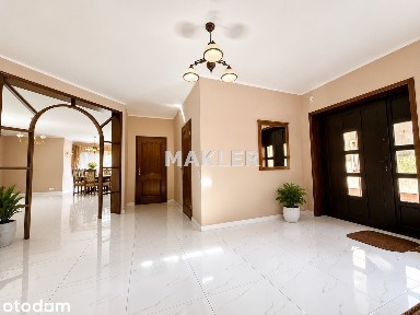Dom z basenem | 332 m² | Brzoza