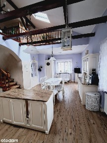 Dom o powierzchni 240m2, działka 1700m2, Wolica