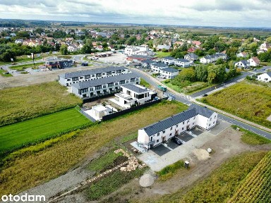 Mieszkanie na parterze z 2miejscami postojowymi i ogrodzonym ogródkiem