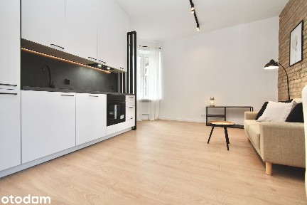 Przestronne mieszkanie w kamienicy z balkonem