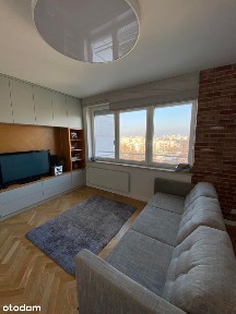 Bez prowizji|Dwustronne 70m2|Parking i komórka w cenie|Winda, klima