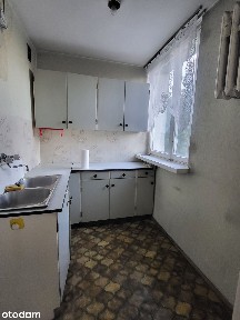 Bezpośrednio Górna 3 pokoje, I piętro, pełna własność.