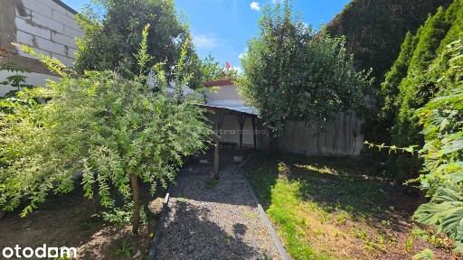 ## DOM PO GENERALNYM REMONCIE Z OGRODEM 68 m²