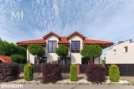 Przestrzeń, elegancja i ponadczasowy charakter, czyli dom na Rokiciu