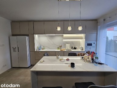 Umeblowany dom bliźniak 160m², ogród 250m², klimatyzacja, fotowoltaika