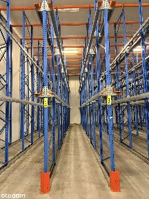 Hala magazynowa 700m2 z regałami wysokiego składowania z rampą