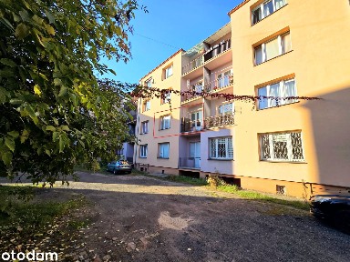 3-pokojowe mieszkanie z balkonem, centrum miasta, ocieplony budynek