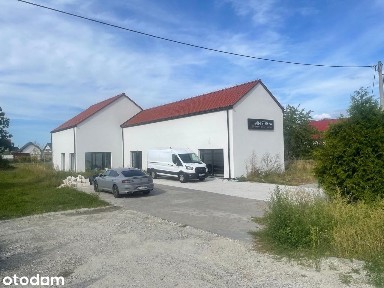 Nowy budynek 222 m2 | Przy głównej drodze, 2 km od węzła S8 | parking