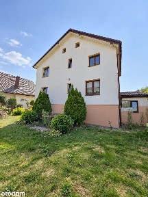 Wolnostojący dom idealny również dla dwóch rodzin