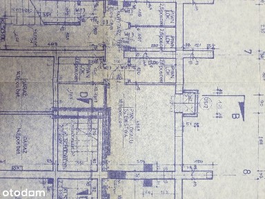 Lokal usługow z piwnicą na sprzedaż w Pradze-Południe, 75 m²