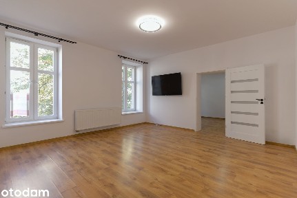 Przytulne 2-pokojowe Mieszkanie w Kamienicy (59 m²) 1. Piętro, Parking