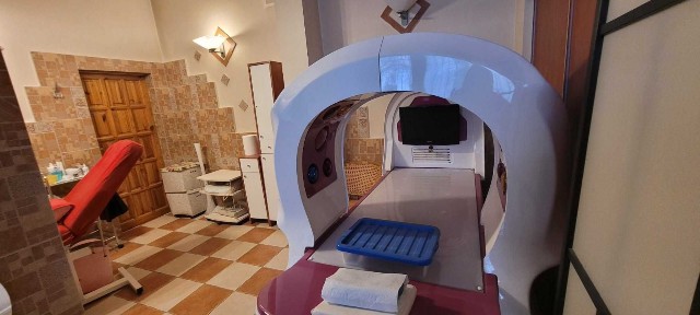 Do wynajecia 2 pomieszczenia 8 i 20m przy salonie fryzjerskim na dzialalnosc kosmetyczna