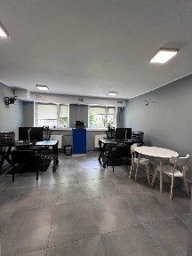Nowoczesny lokal biurowo-usługowy 50 m² | Niezależne wejście | Duży parking | Zielona Góra, ul. Lisia