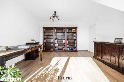 Dwupoziomowy apartament w sercu Włoch-4 pokoje-2 łazienki-balkon