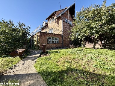 Dom wolnostojący - piwnica- garaż. Świetna lokalizacja
