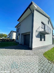 Przestronny dom z garażem i fotowoltaiką | Dąbrowa Zielona