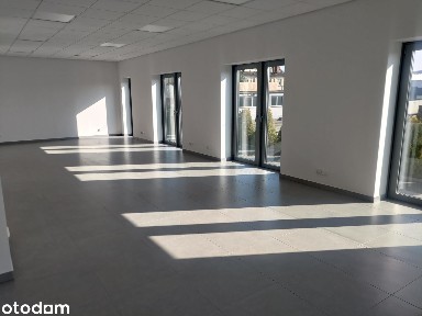 Lokal 81m2 netto 4455 zł biuro klimatyzacja łazienka kuchnia parking