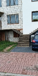 Dom szeregowy w surowym stanie z garażem