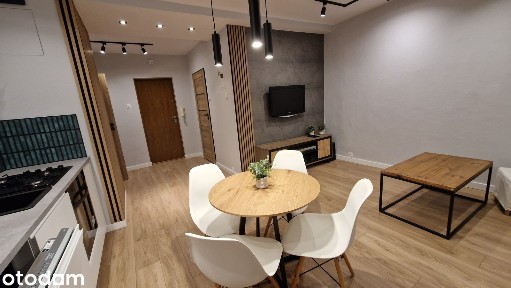 Przytulne 2 pokoje z panoramicznym widokiem gotowe do zamieszkania