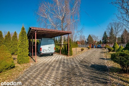 Duży dom mieszkalno-usługowyTomaszowska 3 364 m²