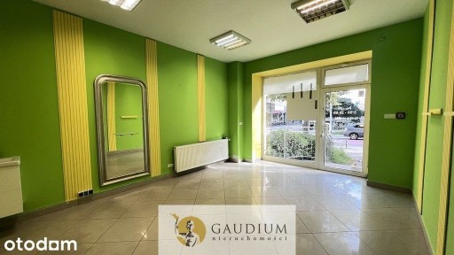 Lokal w centrum Gdyni z witryną