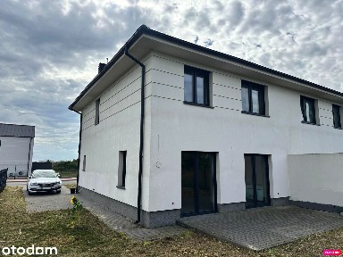 Przestronny dom w stanie deweloperskim, atrakcyjna lokalizacja