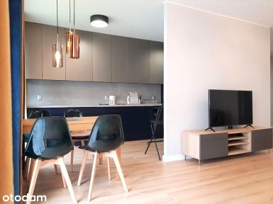 Całoroczne, Świetna Lokalizacja, 72m2.Blisko biurowców Olivia Gate itp