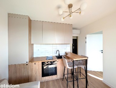 Nowe, piękne 2 pokoje, ogromny balkon, parking, blisko centrum