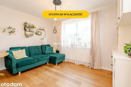 Sosnowiecka | 2 pok. | zielony widok z balkonu