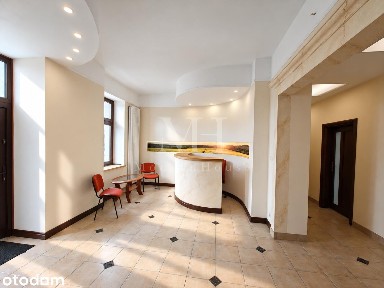 „Budynek biurowy 648 m² - siedziba firmy przy SKM Wawer (praktyczny)”