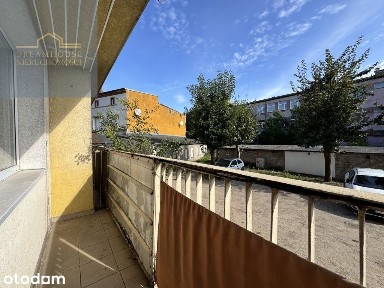 3 pokoje, parter, garaż + 2 m. parkingowe w cenie!Centrum - REALFOTO!