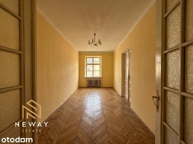 Grodzka | 89 m² do remontu w zabytkowej kamienicy