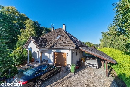 Elegancki dom z dużą działką 2648 m² Pisarzowice
