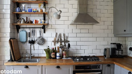 Mieszkanie 87 m² w kamienicy - 3 pokoje, balkon, wysokie sufity