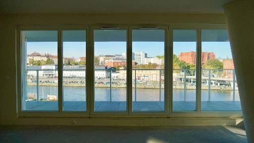 Luksusowy apartament z widokiem na Odrę i stare miasto, stan deweloperski.
