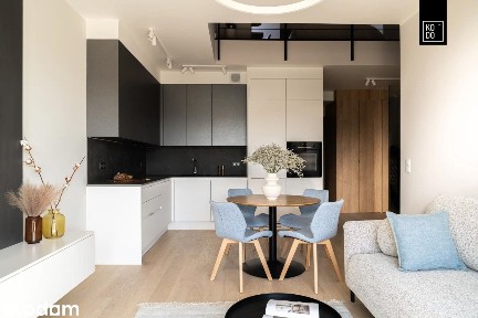 Wykończony apartament z antresolą i balkonem