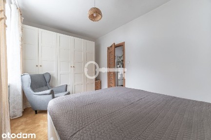 Zadbane 2 pokoje, tuż przy Amw - idealne na start