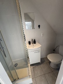 Kawalerka wyspa pasiek od zaraz 2200 zl całosc