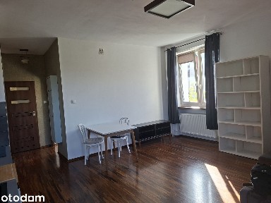 Dwupokojowe mieszkanie w kamienicy w sercu Mokotowa