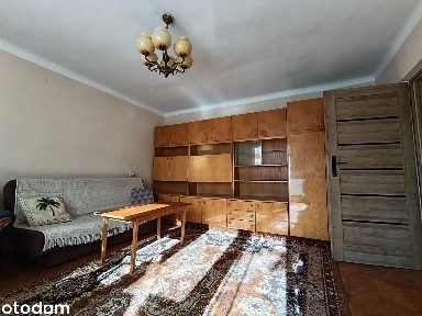 Pokój z oddzielną kuchnią i balkonem na Staffa